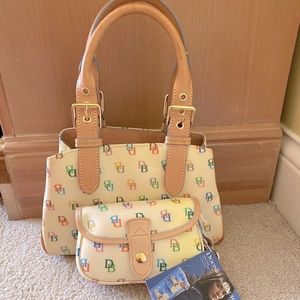 Dooney & Bourke